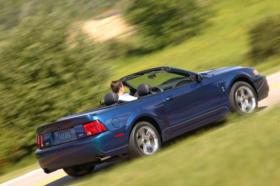  Ford Mustang SVT Cobra Convertible 2002 года  (фото 43 из 103)